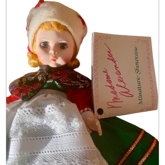 Vintage Madame Alexander Doll 8” Denmark 546 1986 - Picture 4 of 4